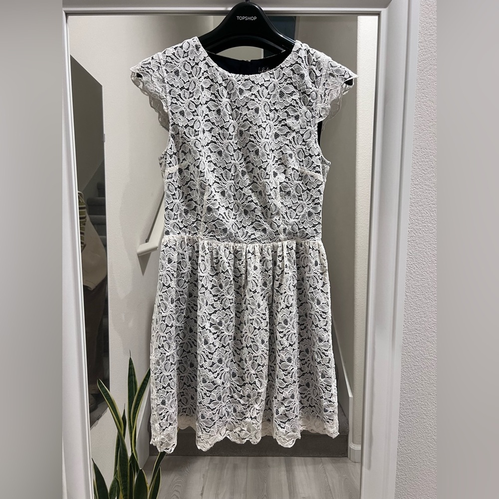 NWT Aritzia Talula Black and White Lace Mini Dress